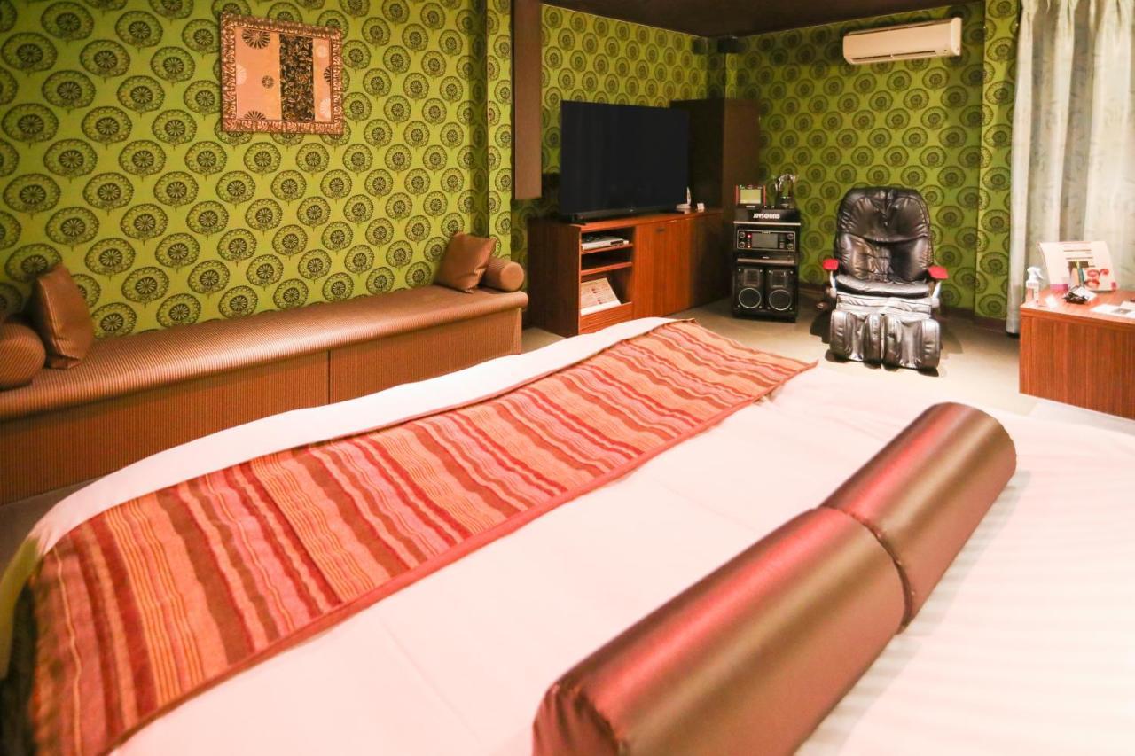 Magical Pumpkin Secret Garden Leisure Hotel (Adults Only) Okayama Exteriör bild